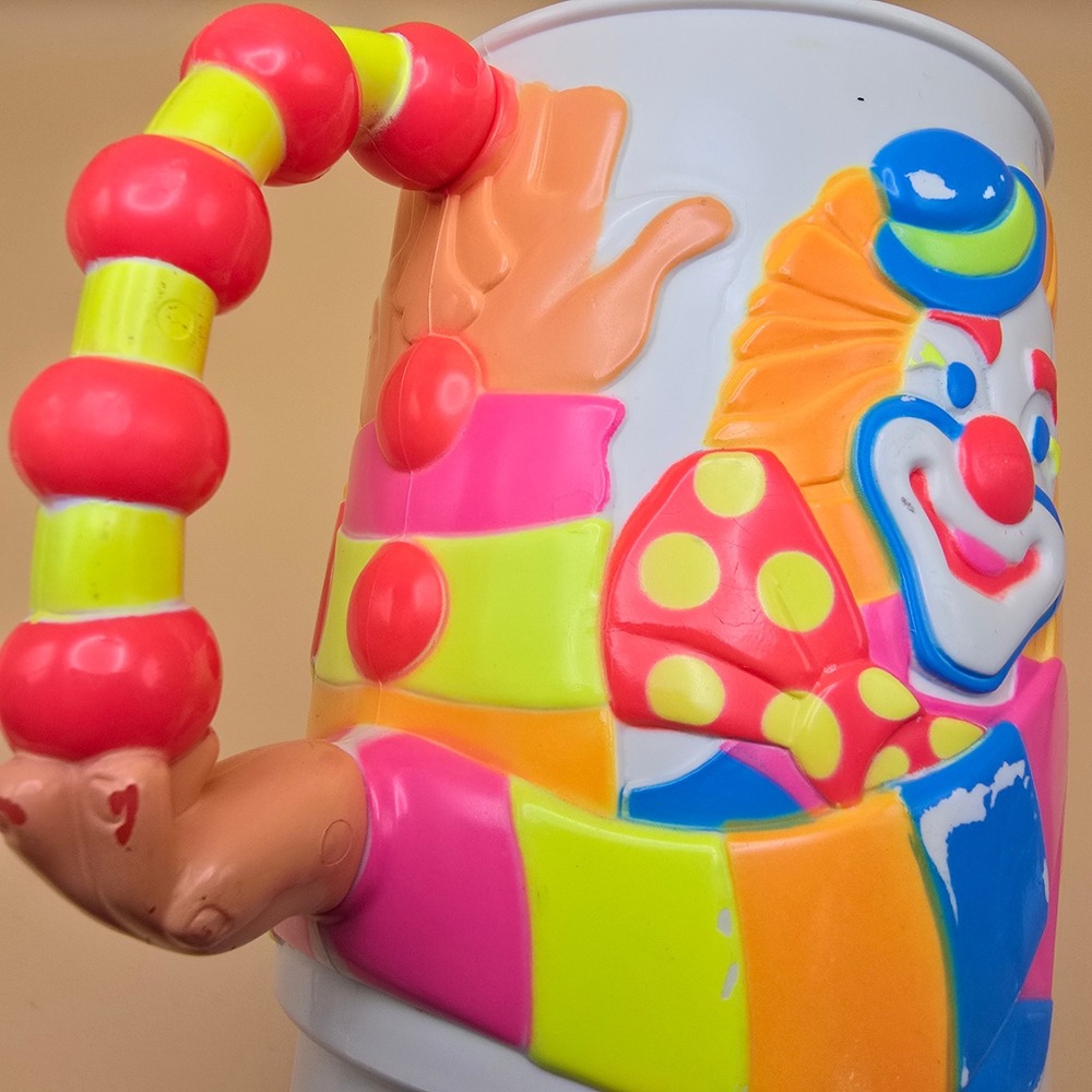 Vintage 1990 Ringling Bros Barnum & Bailey Circus 3D Clown Plastic Souvenir Mug - Picture 4 of 13